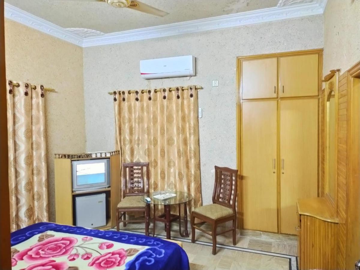 Karachi Motel Екстериор снимка