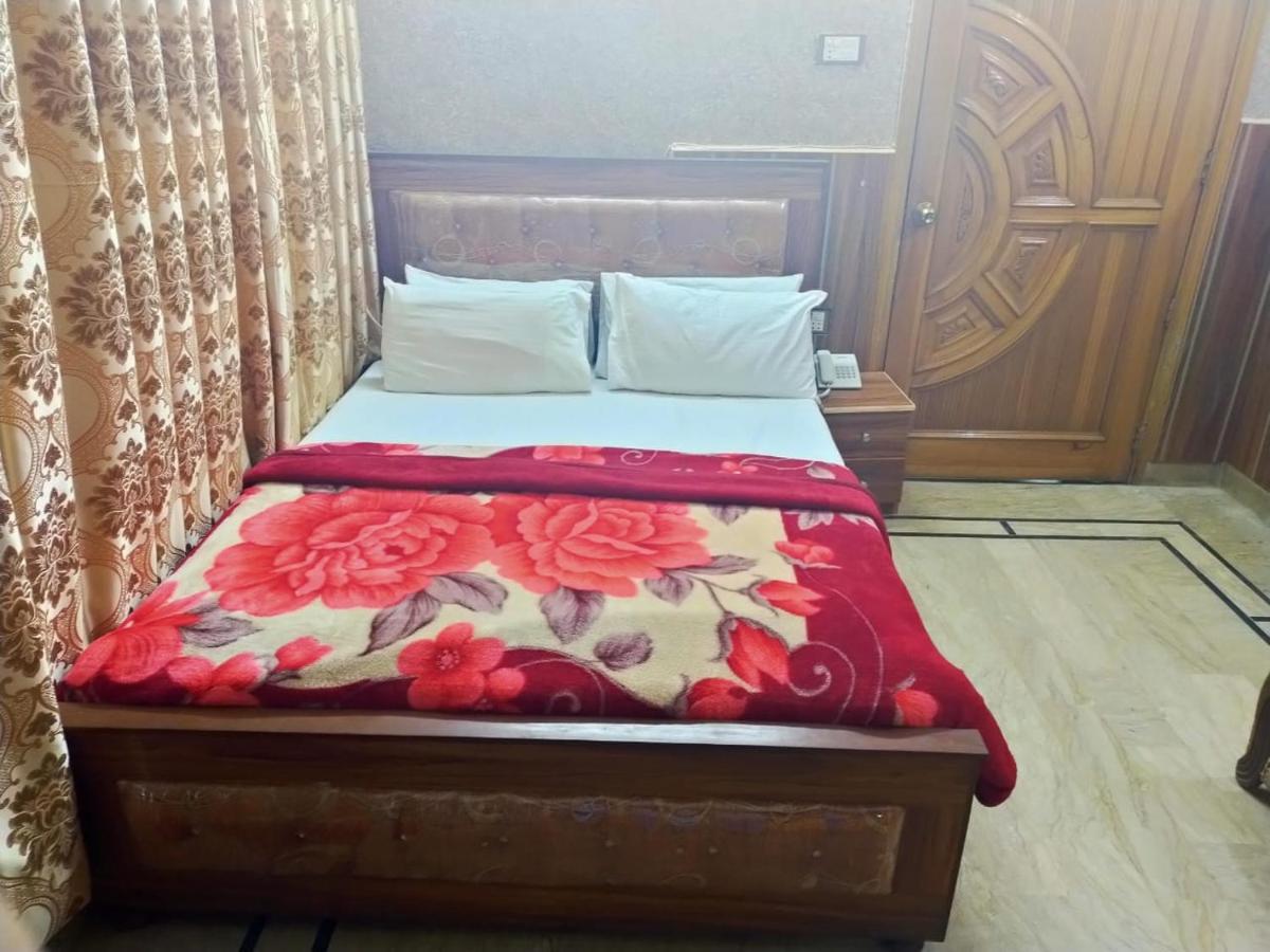 Karachi Motel Екстериор снимка