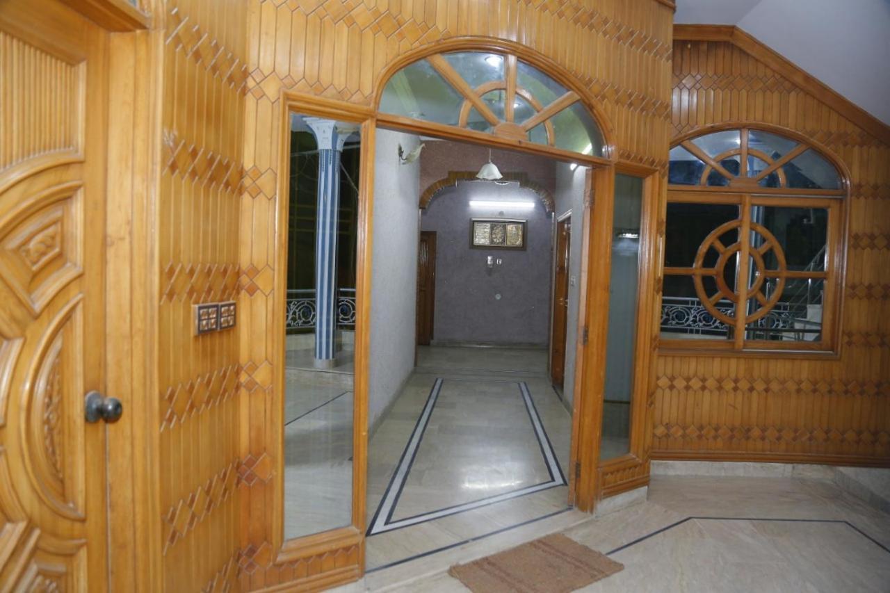 Karachi Motel Екстериор снимка